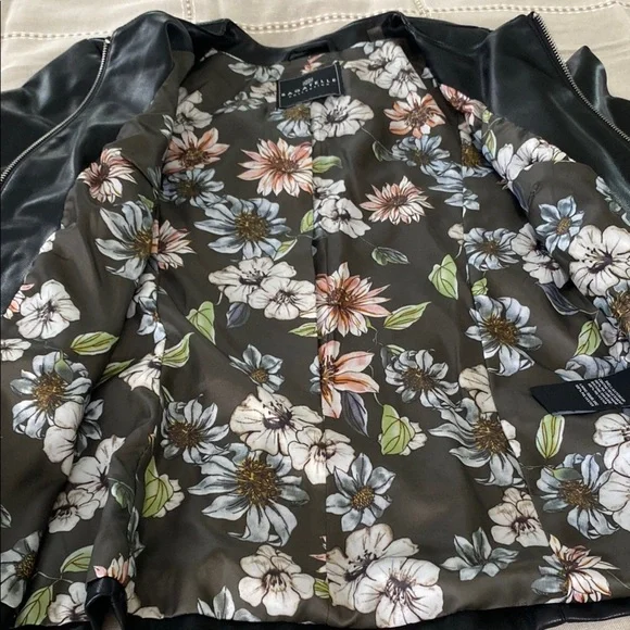 Woman’s Bagatelle Black Jacket with Zipper Details  M  winter - Picture 8 of 15